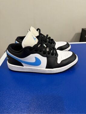 Nike Air Jordan 1 Low "Black / University Blue" Women’s 8.5